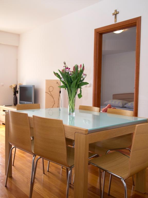 Apartment Mlinarevic Макарська Екстер'єр фото
